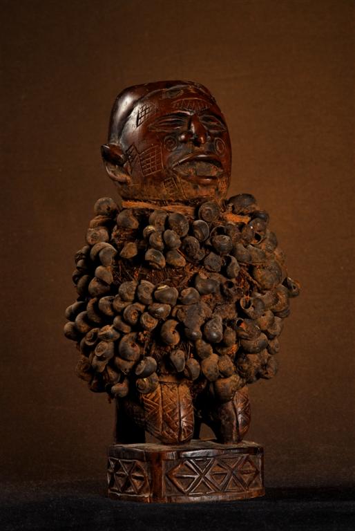 Statuette a charge magique - (Ba(Kongo), (ba)Teke - Angola  Zaire 141.jpg - Statuette à charge magique "nkisi" ou "matompa" - (ba)Kongo ou (Ba)Teke - Angola / Zaïre 141